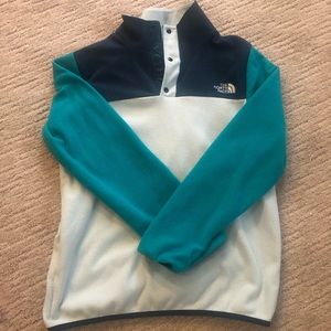 North Face pull over